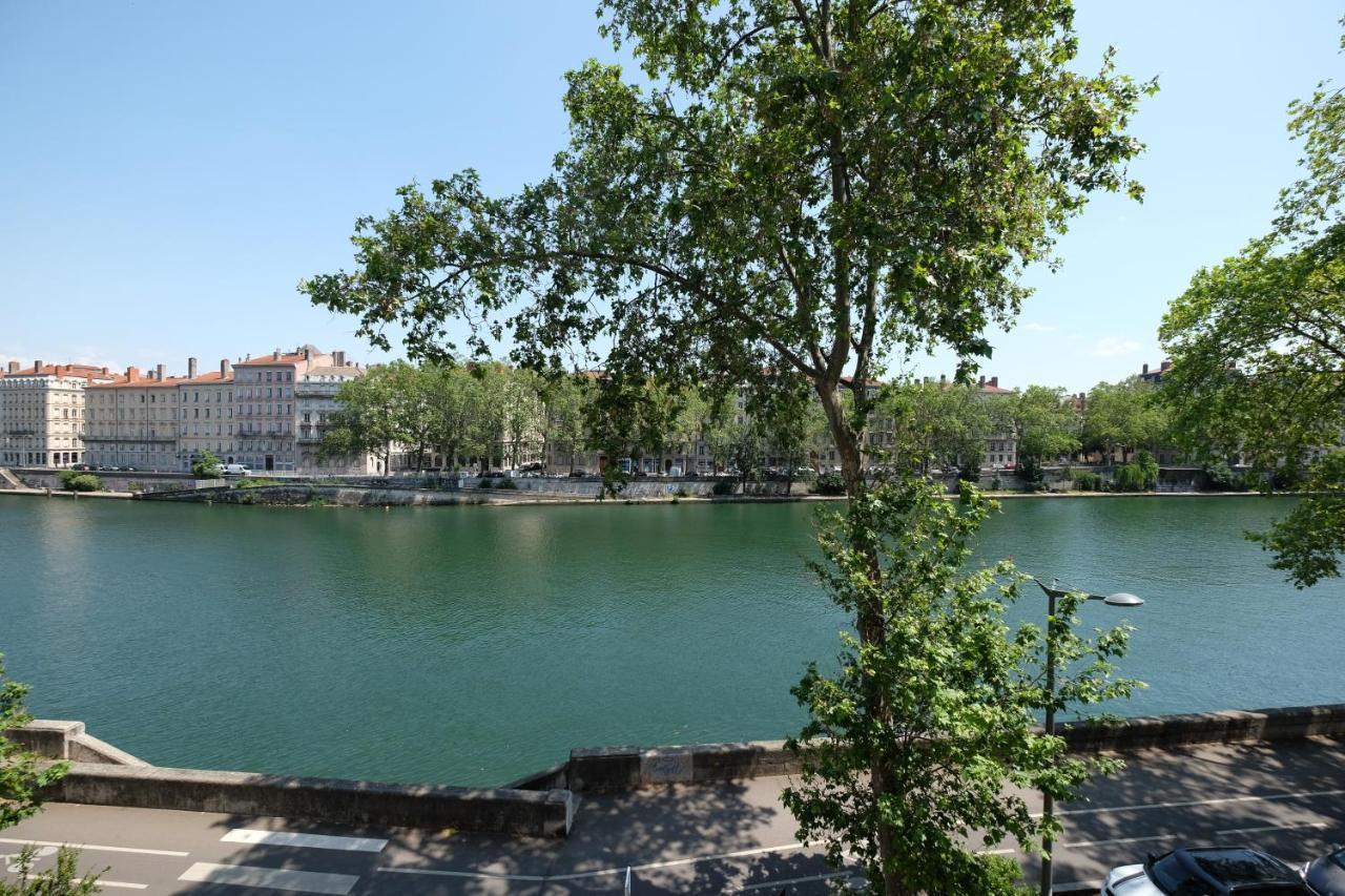 Honore Suite Vue Saone Лион Екстериор снимка