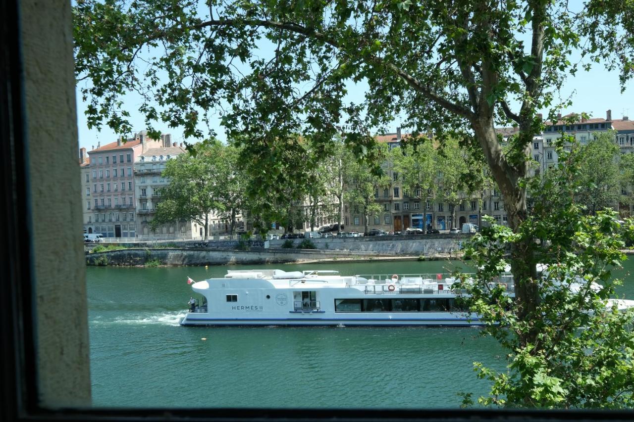 Honore Suite Vue Saone Лион Екстериор снимка